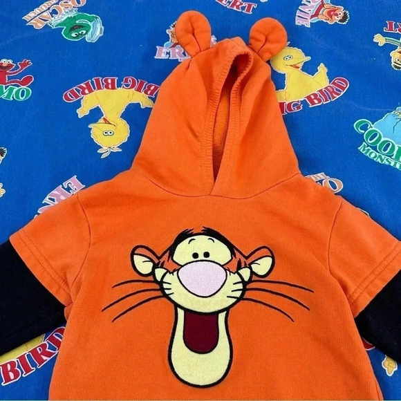 Y2K Disney Tigger Hoodie Hooded Fleece Sweatshirt Jacket Size 18M - Picture 2 of 5
